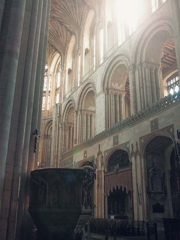 Norwich Cathedral - Image of the interior of Norwich's Cathedral